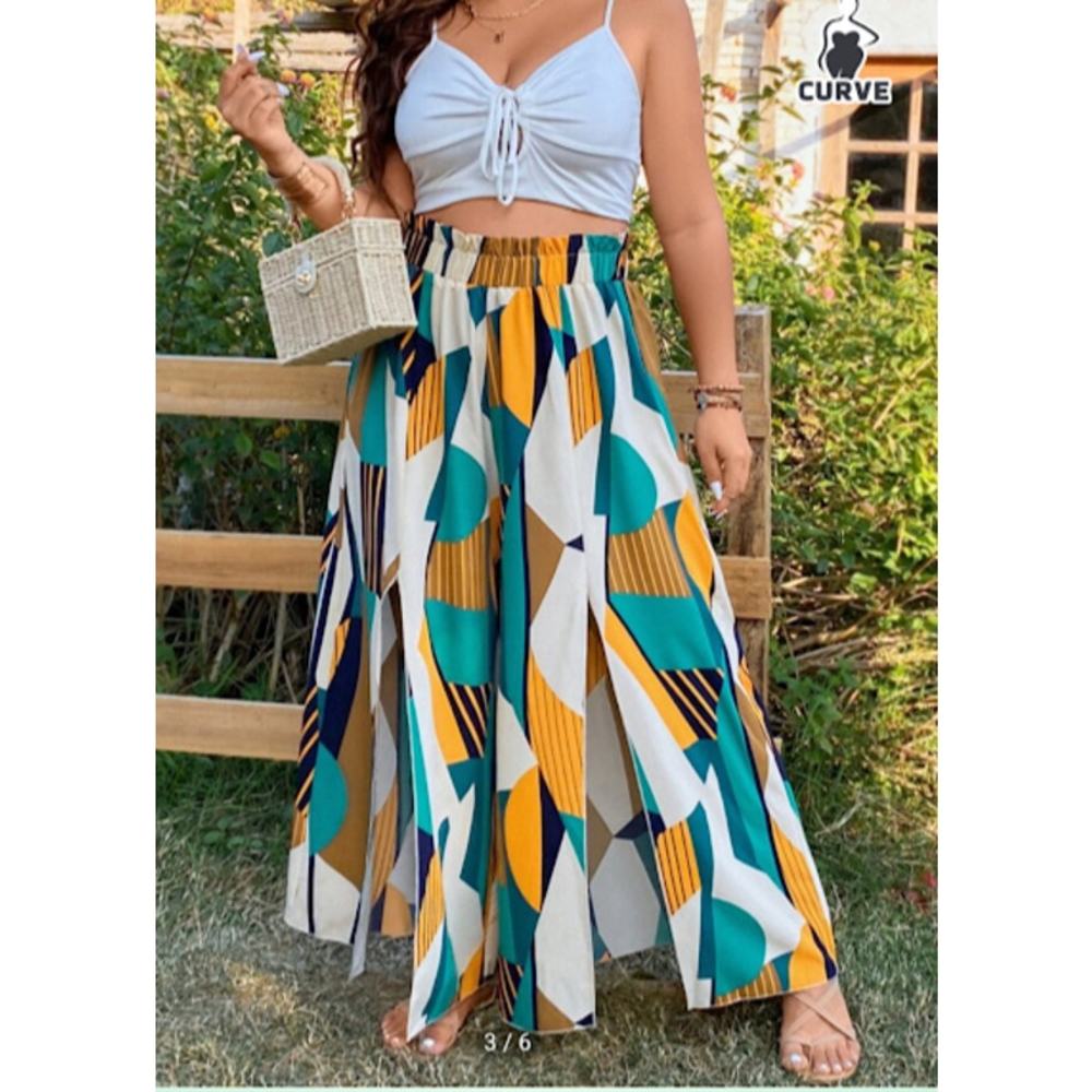 SHEIN Curve Geo Print Split Thigh Paper Bag Waist Wide Leg Capris Size XL